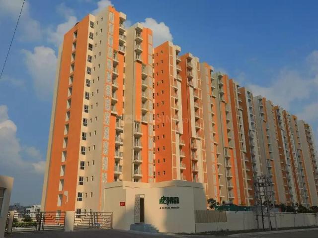 2 BHK Apartment in Wave City for resale Ghaziabad. The reference number is 20756458