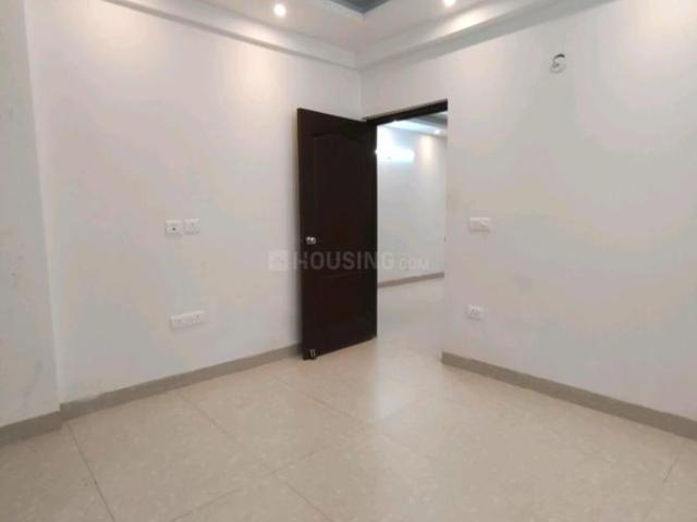 2 BHK Apartment in Wave City for resale Ghaziabad. The reference number is 20756608