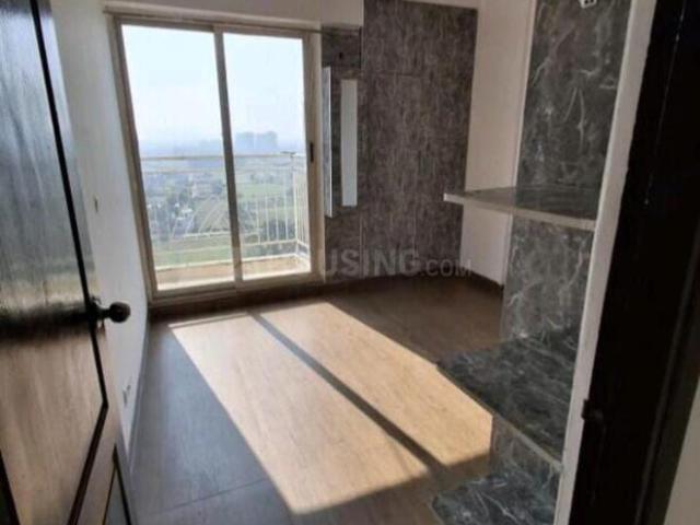 2 BHK Apartment in Wave City for resale Ghaziabad. The reference number is 20756629