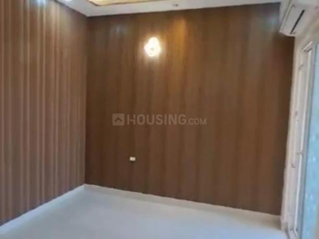 2 BHK Apartment in Wave City for resale Ghaziabad. The reference number is 20757451