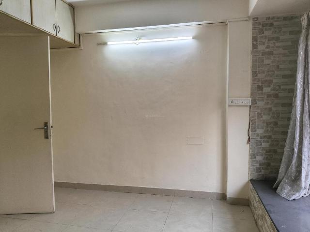 2 BHK Apartment in Wadala East for resale Mumbai. The reference number is 15638852