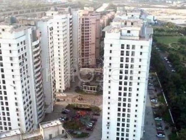 2 BHK Apartment in Wadala East for resale Mumbai. The reference number is 20146348