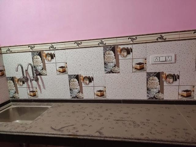 2 BHK Apartment in Ward No. 46 for rent Gwalior. The reference number is 4614769