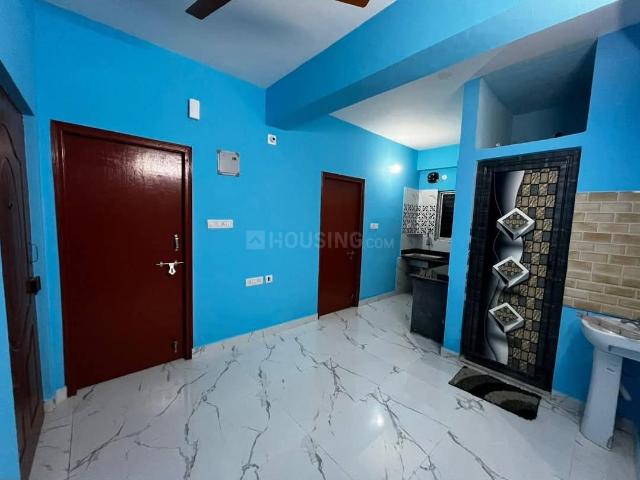 2 BHK Apartment in Tollygunge for rent Kolkata. The reference number is 19236815