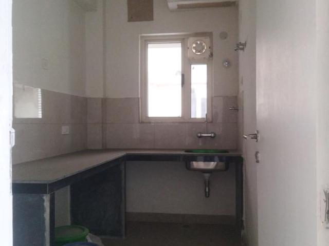 2 BHK Apartment in Tollygunge for resale Kolkata. The reference number is 17320397