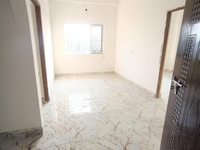 2 BHK Apartment in Tollygunge for resale Kolkata. The reference number is 18812337
