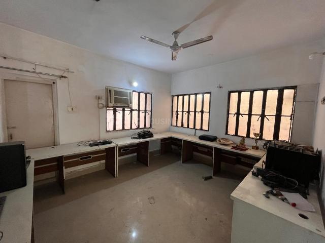2 BHK Apartment in Tollygunge for resale Kolkata. The reference number is 19751806