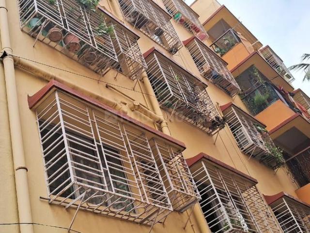 2 BHK Apartment in Tollygunge for resale Kolkata. The reference number is 20629278