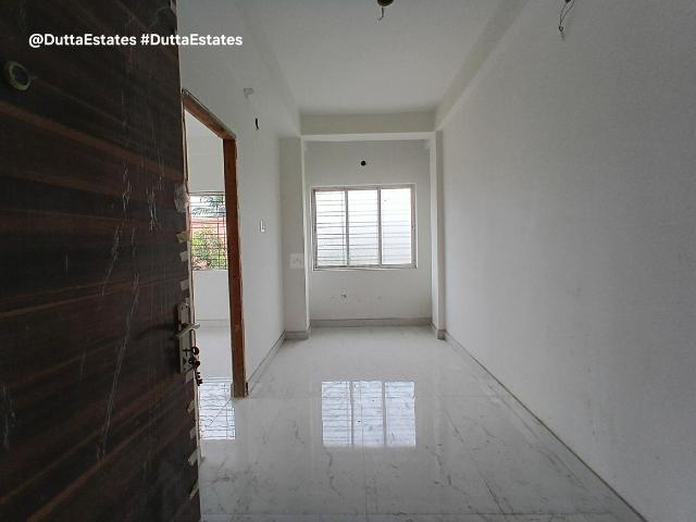 2 BHK Apartment in Tollygunge for resale Kolkata. The reference number is 20297664