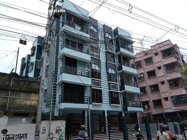 2 BHK Apartment in Tollygunge for resale Kolkata. The reference number is 20299049