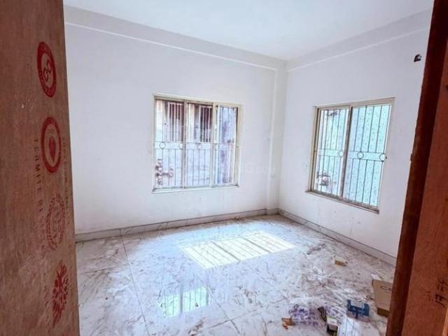 2 BHK Apartment in Tollygunge for resale Kolkata. The reference number is 20346338