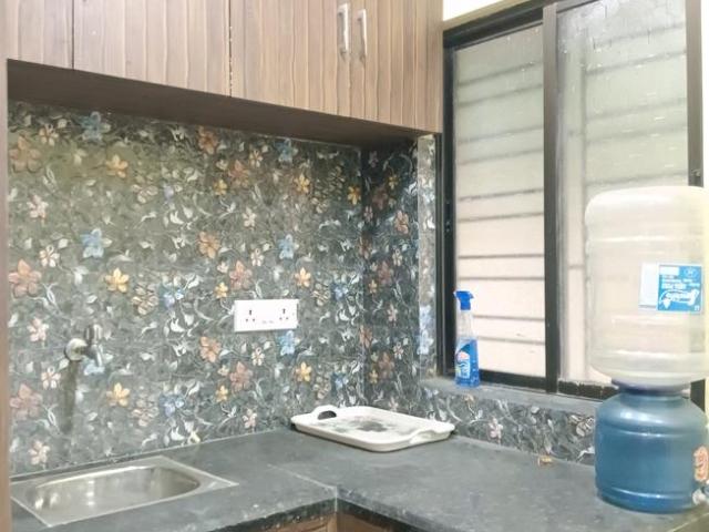 2 BHK Apartment in Tangra for rent Kolkata. The reference number is 19043794