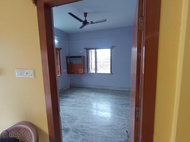 2 BHK Apartment in Tangra for rent Kolkata. The reference number is 20173878