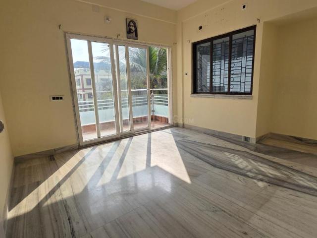 2 BHK Apartment in Tangra for resale Kolkata. The reference number is 19309386