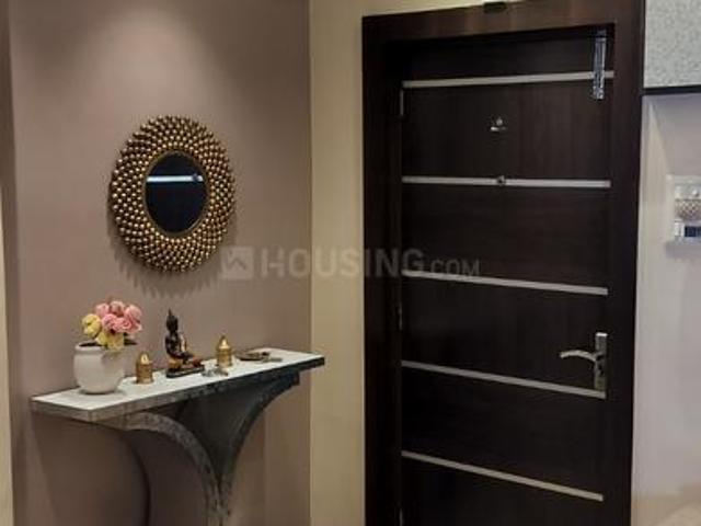 2 BHK Apartment in Tangra for resale Kolkata. The reference number is 20143341