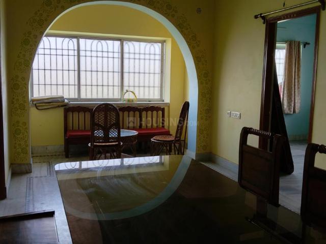 2 BHK Apartment in Tangra for resale Kolkata. The reference number is 20234192