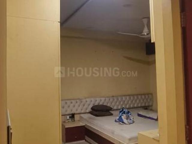 2 BHK Apartment in Tangra for resale Kolkata. The reference number is 20438250
