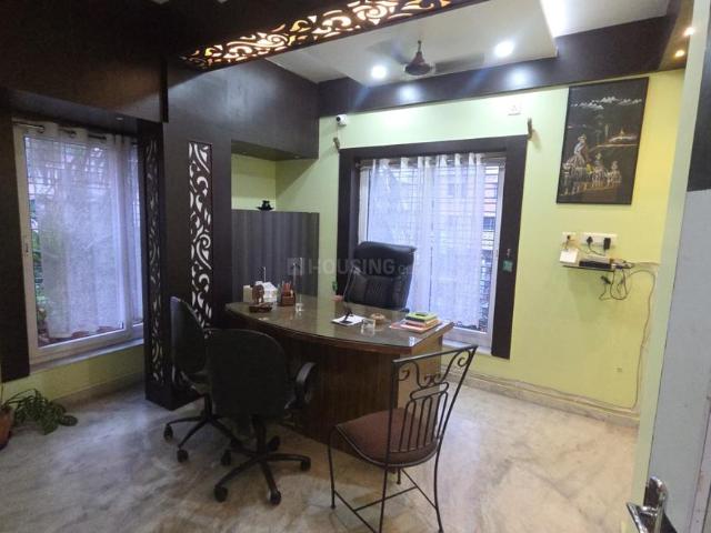 2 BHK Apartment in Tangra for resale Kolkata. The reference number is 20577231