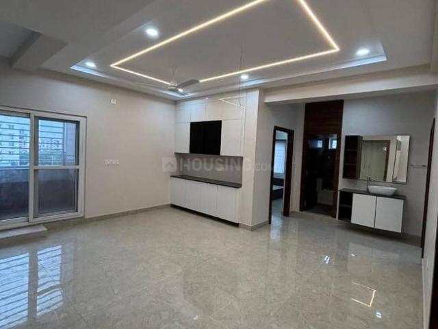2 BHK Apartment in Tellapur for resale West Hyderabad. The reference number is 17675752