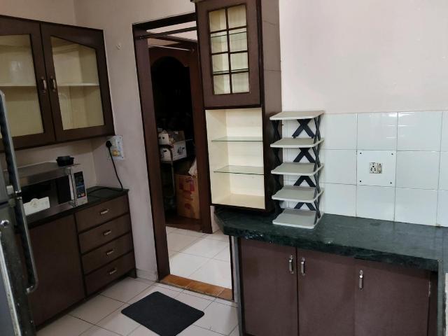 2 BHK Apartment in Thaltej for rent Ahmedabad. The reference number is 18121856