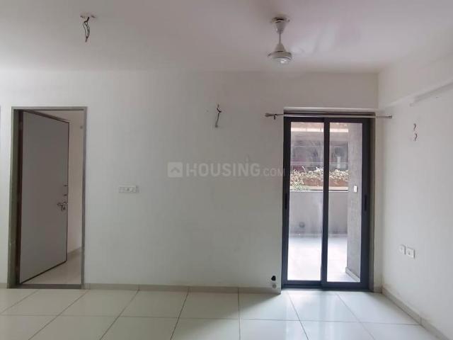 2 BHK Apartment in Thaltej for rent Ahmedabad. The reference number is 19814724