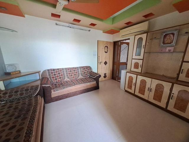 2 BHK Apartment in Thaltej for rent Ahmedabad. The reference number is 20787269