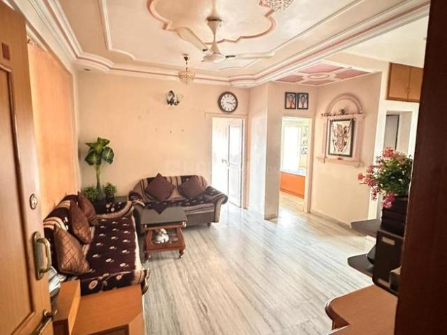 2 BHK Apartment in Thaltej for resale Ahmedabad. The reference number is 19950342