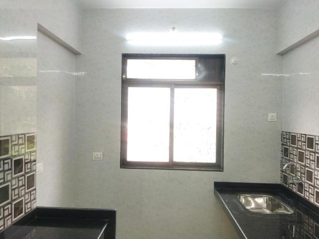 2 BHK Apartment in Thane West for rent Thane. The reference number is 18193626