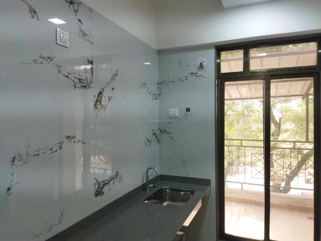 2 BHK Apartment in Thane West for rent Thane. The reference number is 18708491