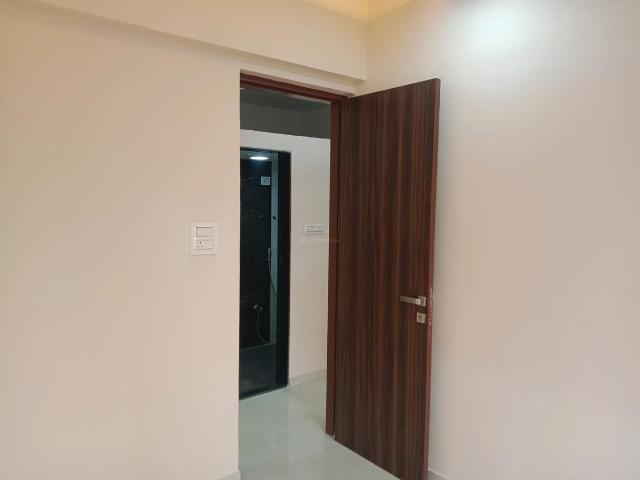 2 BHK Apartment in Thane West for rent Thane. The reference number is 18844524
