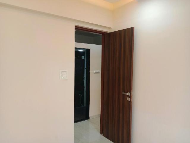 2 BHK Apartment in Thane West for rent Thane. The reference number is 19531057