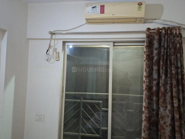 2 BHK Apartment in Thane West for rent Thane. The reference number is 19905581