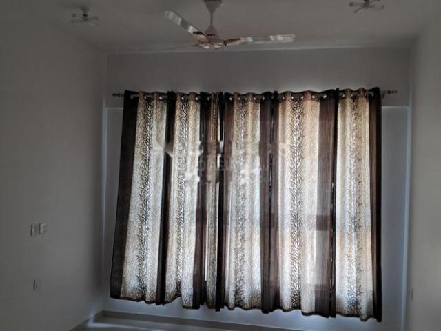 2 BHK Apartment in Thane West for rent Thane. The reference number is 20099557