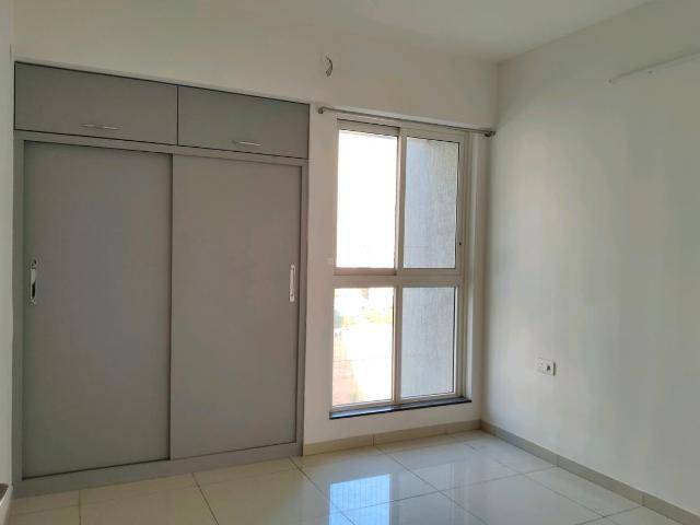 2 BHK Apartment in Thane West for rent Thane. The reference number is 20383429