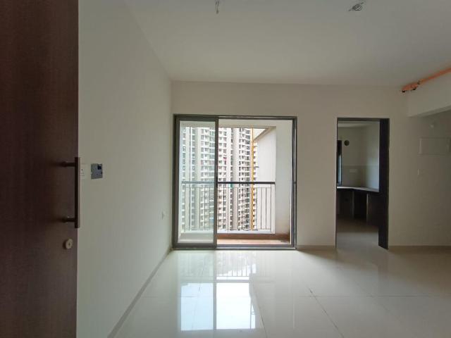 2 BHK Apartment in Thane West for rent Thane. The reference number is 20439290