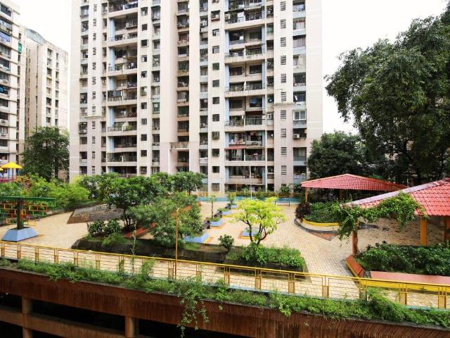 2 BHK Apartment in Thane West for rent Thane. The reference number is 3800545