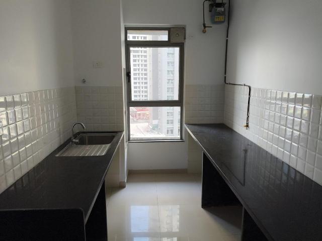 2 BHK Apartment in Thane West for resale Thane. The reference number is 19255050