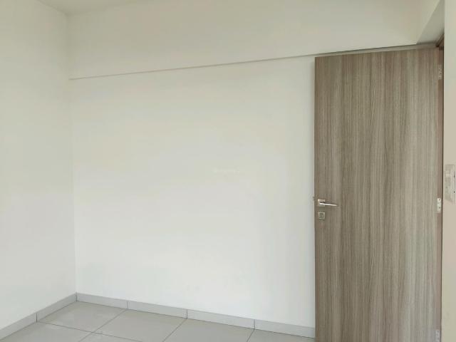 2 BHK Apartment in Thane West for resale Thane. The reference number is 19445313