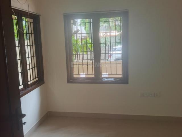 2 BHK Apartment in Thiruvanmiyur for rent Chennai. The reference number is 20749976