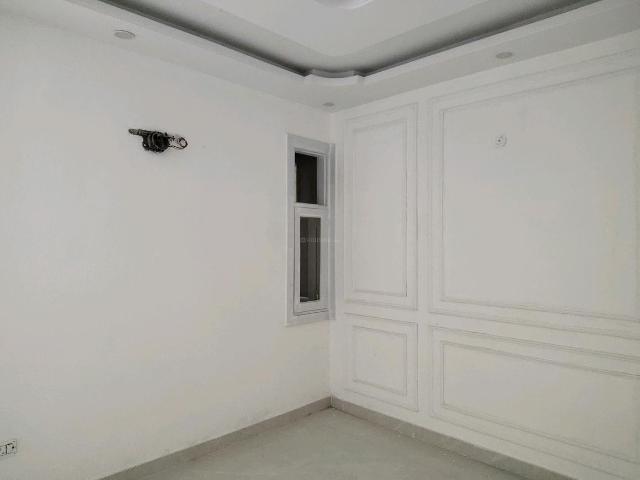2 BHK Apartment in Gulistanpur for resale Greater Noida. The reference number is 19768228