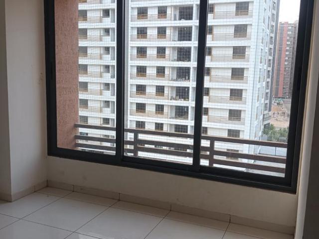 2 BHK Apartment in Tragad for rent Ahmedabad. The reference number is 20348788