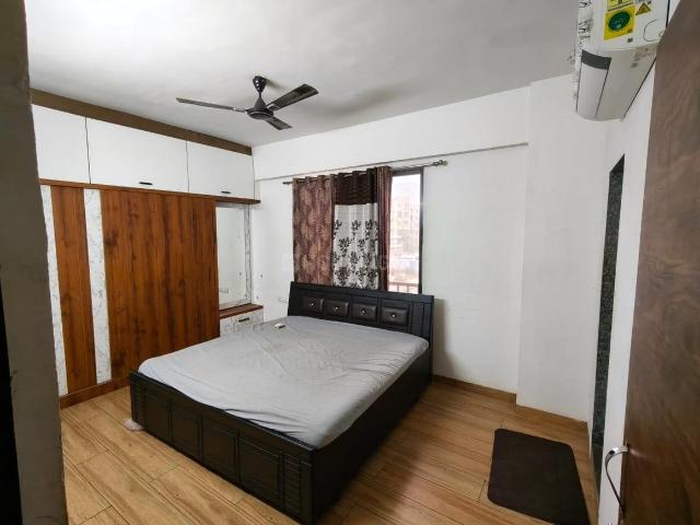 2 BHK Apartment in Tragad for rent Ahmedabad. The reference number is 20777623
