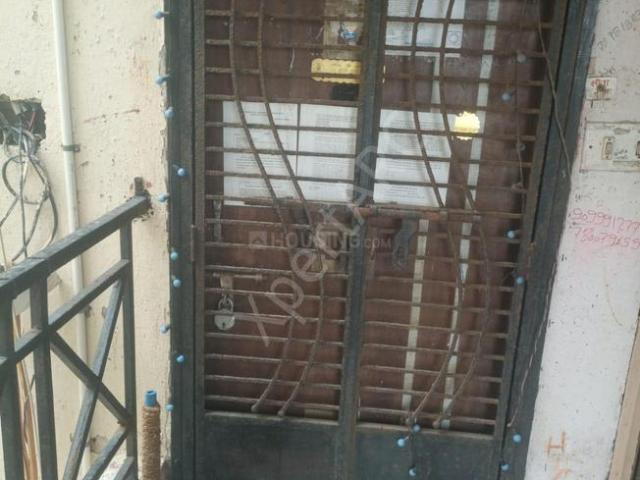 2 BHK Apartment in Udhna for resale Surat. The reference number is 20746741