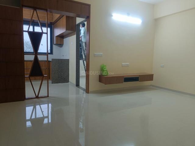 2 BHK Apartment in Ujala Circle for rent Ahmedabad. The reference number is 18882964