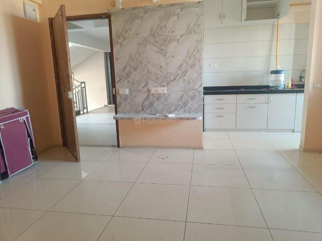 2 BHK Apartment in Ujala Circle for rent Ahmedabad. The reference number is 19814255