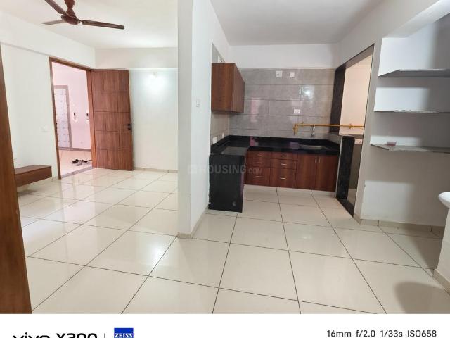 2 BHK Apartment in Ujala Circle for rent Ahmedabad. The reference number is 20275994