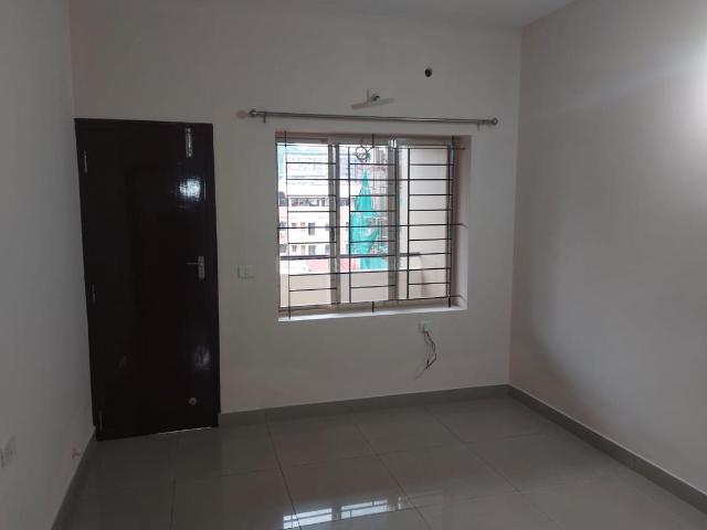 2 BHK Apartment in Urwa for rent Mangalore. The reference number is 20856294