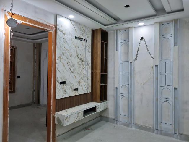 2 BHK Apartment in Uttam Nagar for resale New Delhi. The reference number is 20446731