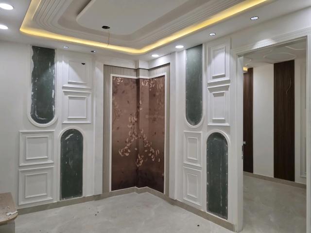 2 BHK Apartment in Uttam Nagar for resale New Delhi. The reference number is 20446747
