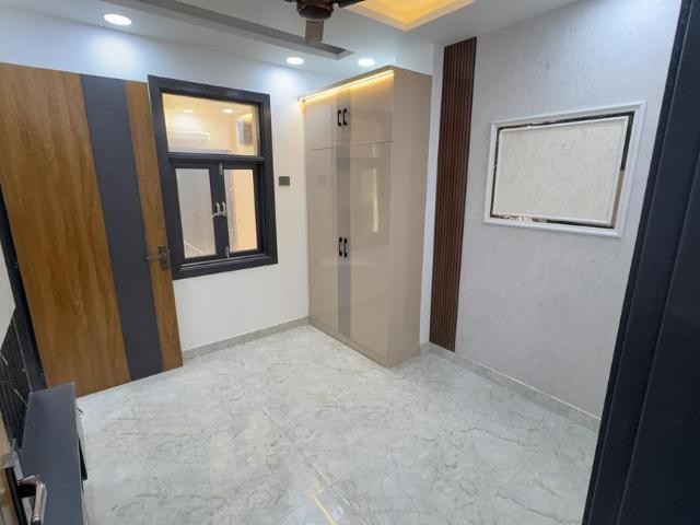 2 BHK Apartment in Uttam Nagar for resale New Delhi. The reference number is 20468679